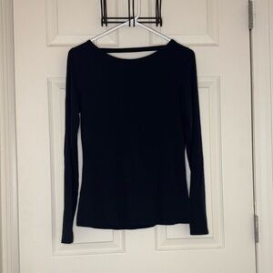 Alphalete Black Long-Sleeve Crew Neck Top